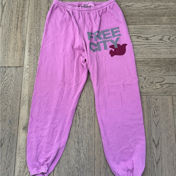 Freecity Pink Sweats - L - Picture 2 of 4